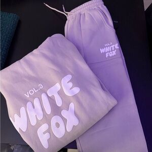 White Fox Vol.3 beige Sweatshirt & Jogger Set